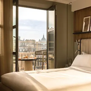 Dame Des Arts Paris