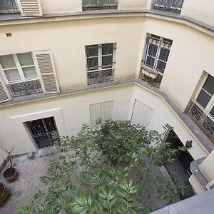 Apartment Beaune, Paris